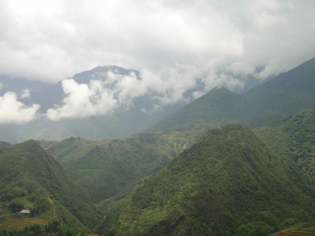 clouds_over_hills_sapa_vietnam Clouds descending over hilltops, Sapa, Vietnam.