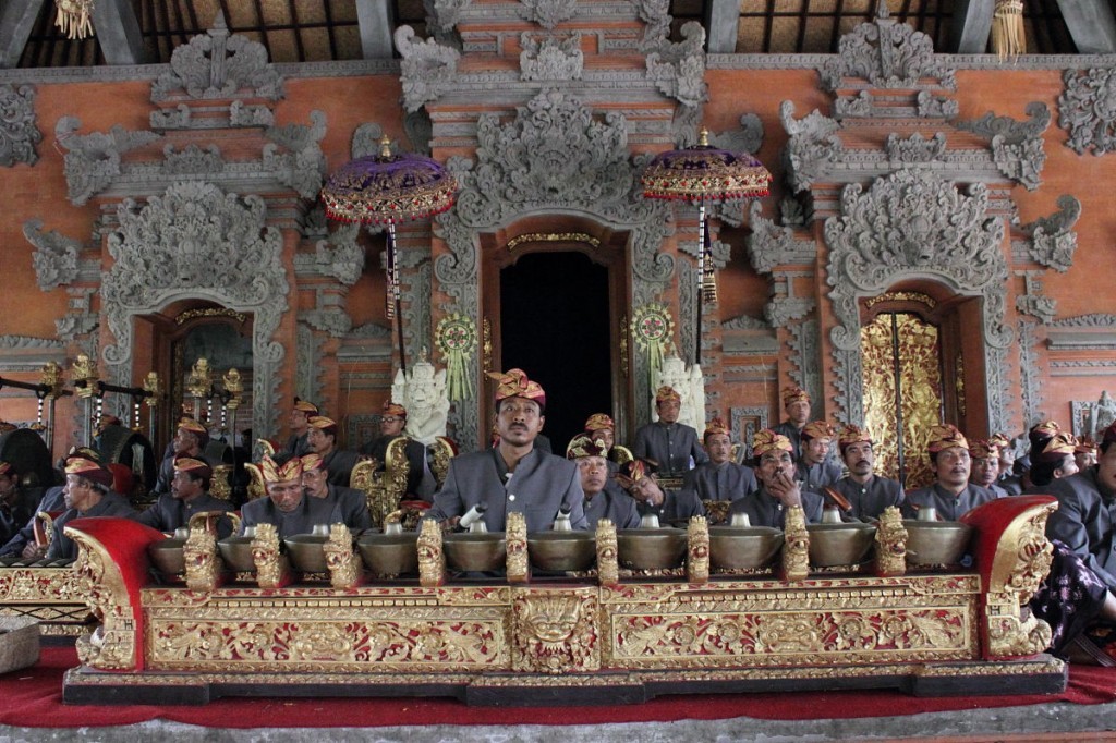 gamelan orchestra at cremation, bali