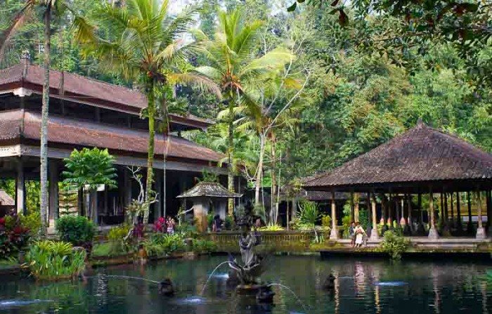 The temple springs near Tirta Sari in Bali.