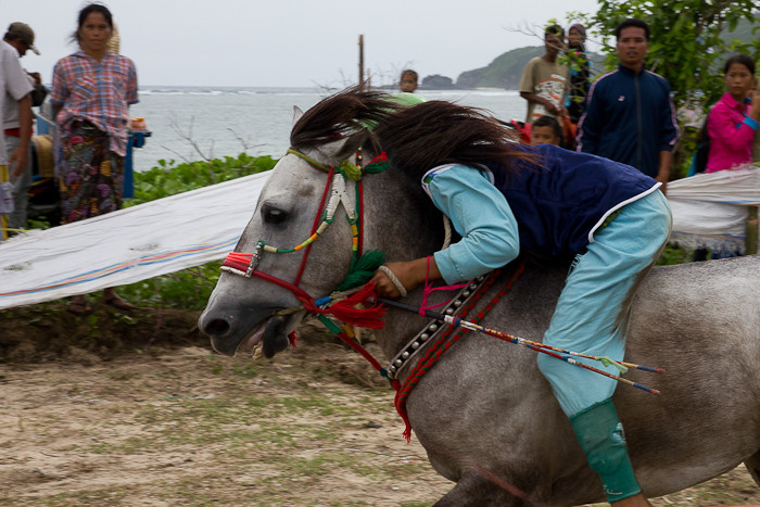 Bau Nyale Lombok-42