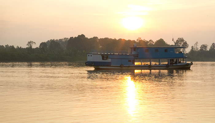 Mahakam River Boat Rotator